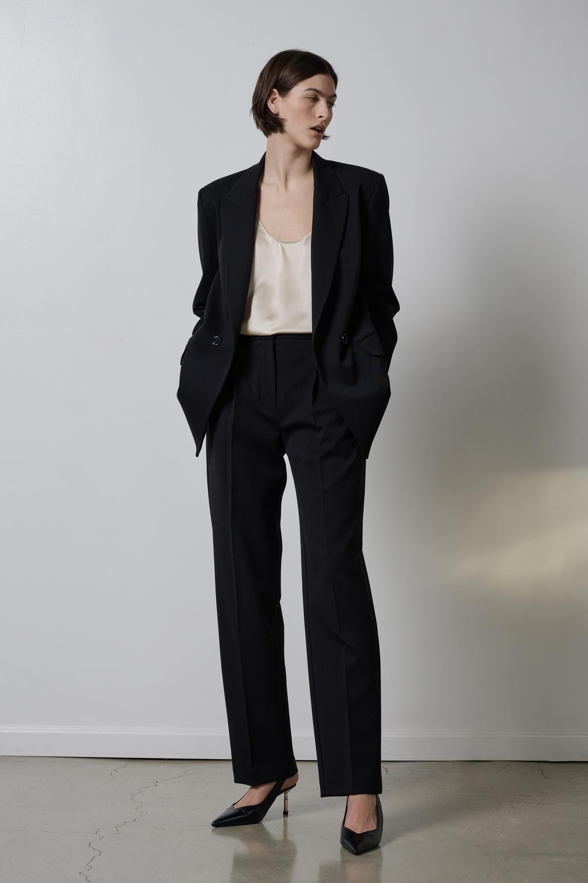 Velvet Bundy06 Soft Suiting Pant in Black