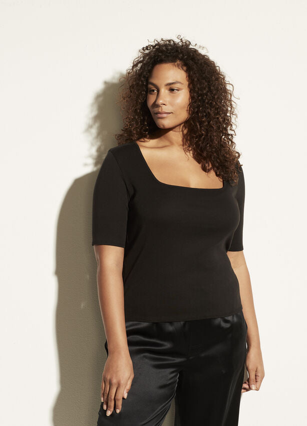 vince. V736283714 square neck short sleeve t-shirt in black