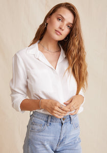 bella dahl two pocket classic button down in white
