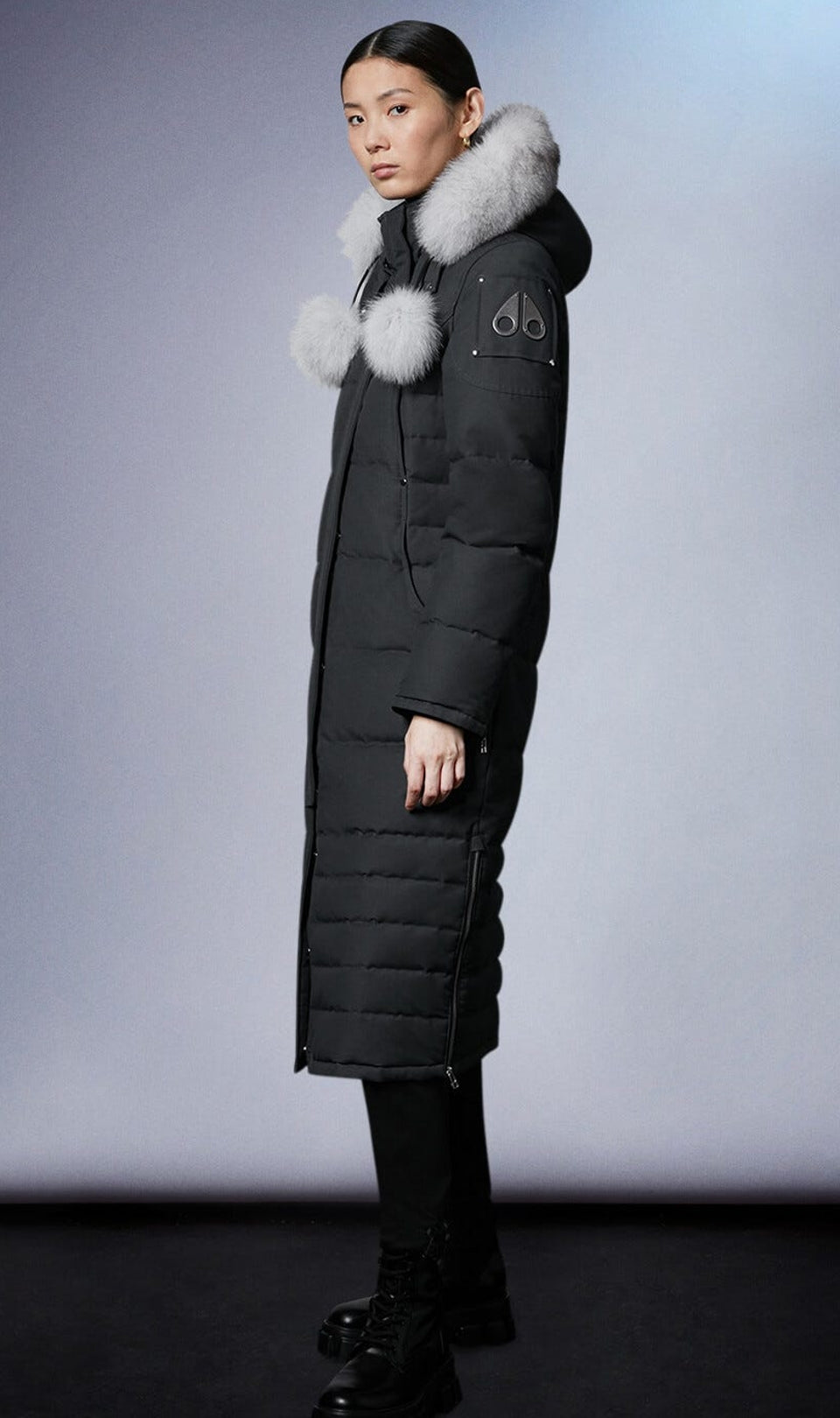 【MOOSE KNUCKLES】ORIGINAL SASKATCHEWAN パーカ ファー スリム Moose Knuckles Women's Saskatchewan Parka - Granite w/Nat